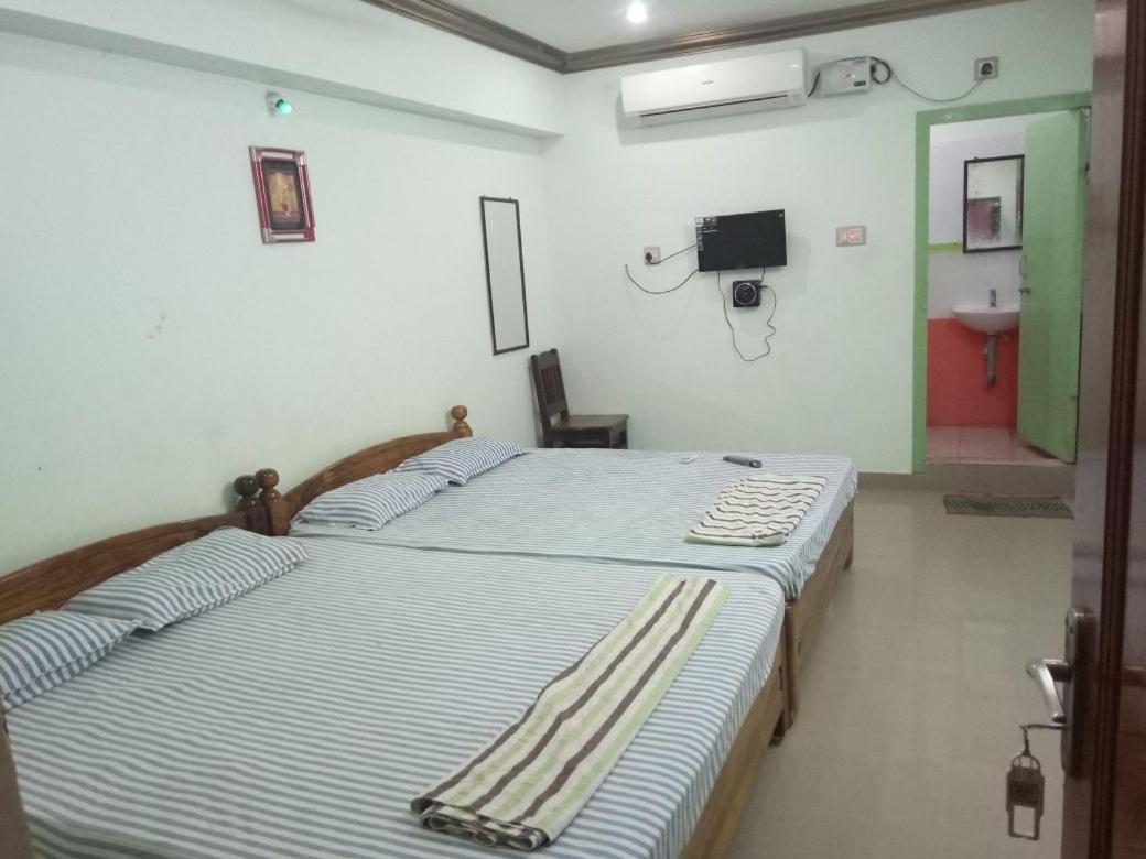 Sakthi Guest House & Residency, By Saraswathi Groups, Thirunallar, Karaikal Pillaittiruvasal Exterior photo